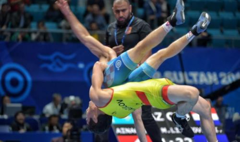 Ержет Жарылкасын вышел в полуфинал чемпионата Азии по греко-римской борьбе